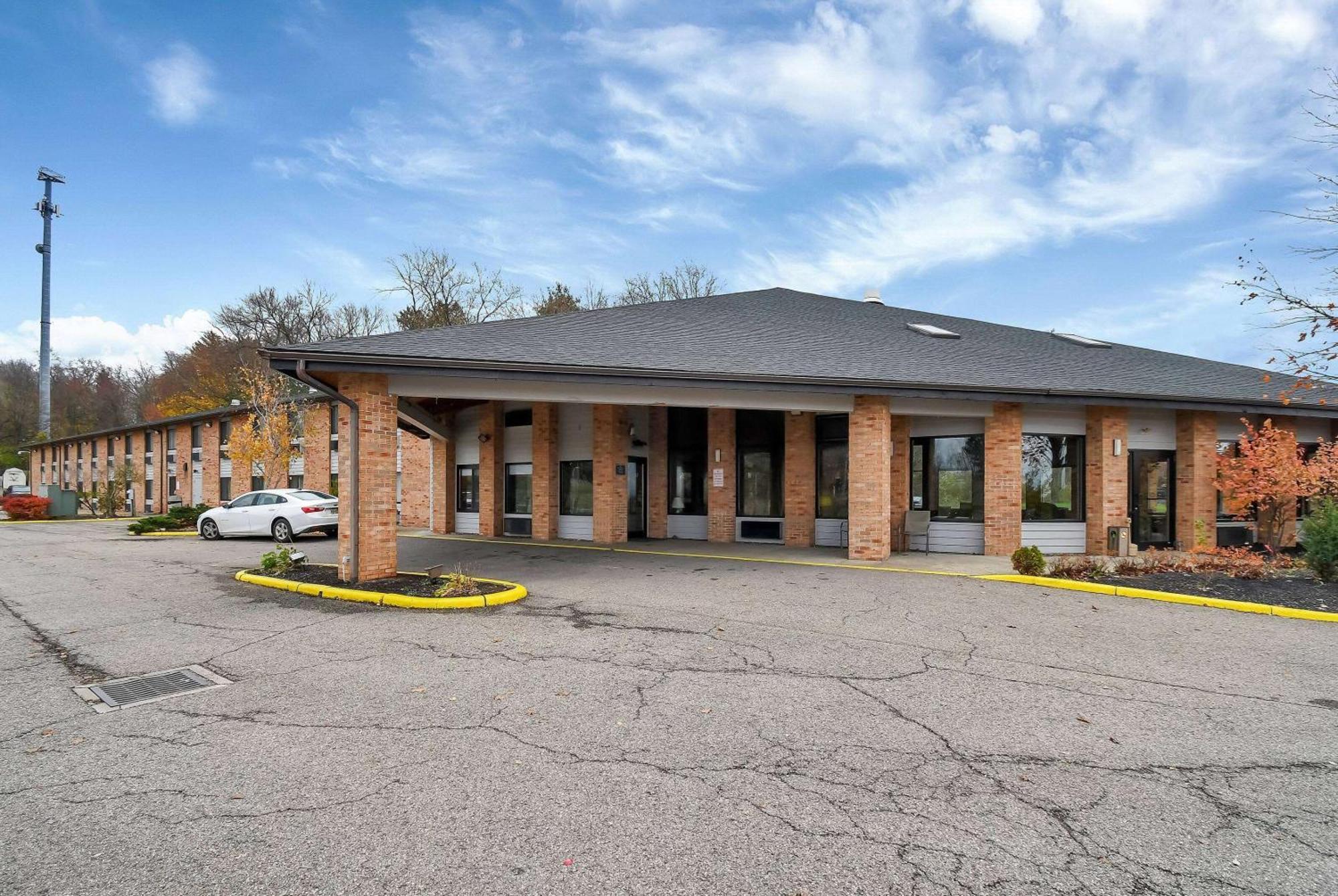 Hotel Baymont By Wyndham Zanesville